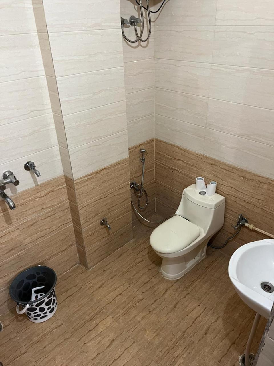 Lavish Living Villa Varanasi Exterior foto